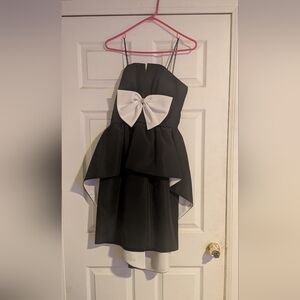 Saks Fifth Avenue Black and White Kids Formal Dress